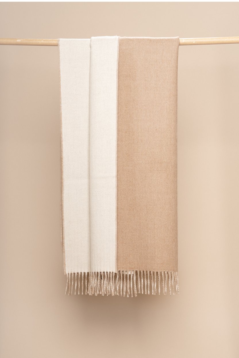 Écru & Dune Reversible Throw