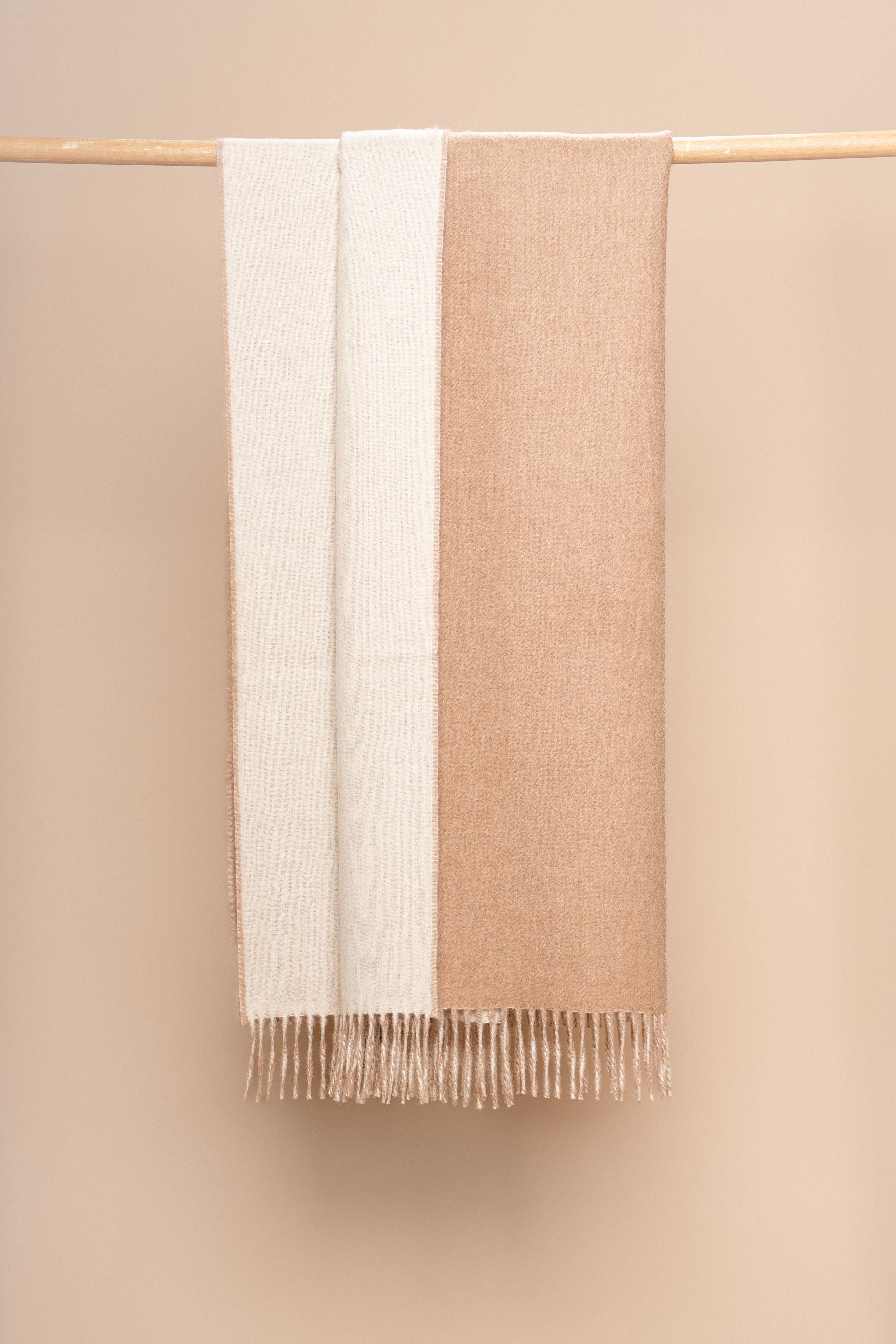 Écru & Dune Reversible Throw