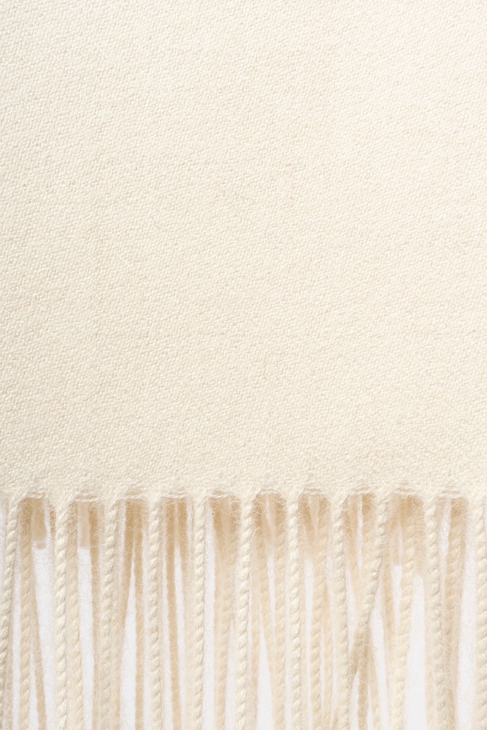 Akoya Classic Throw