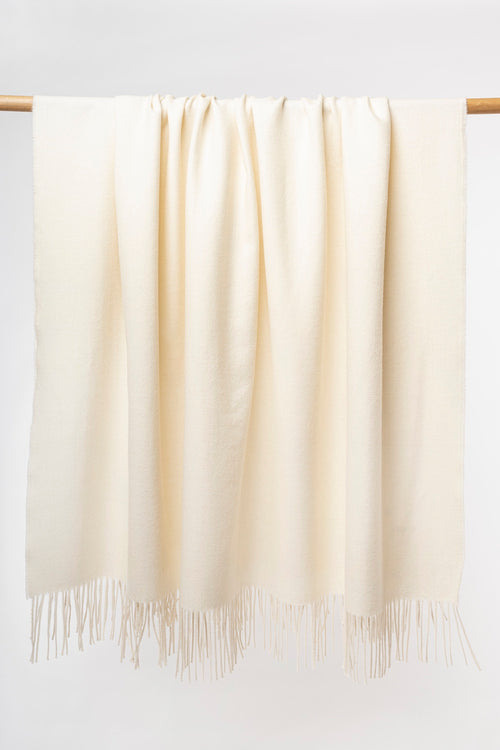 Akoya Classic Throw